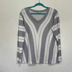 Lightweight sweater